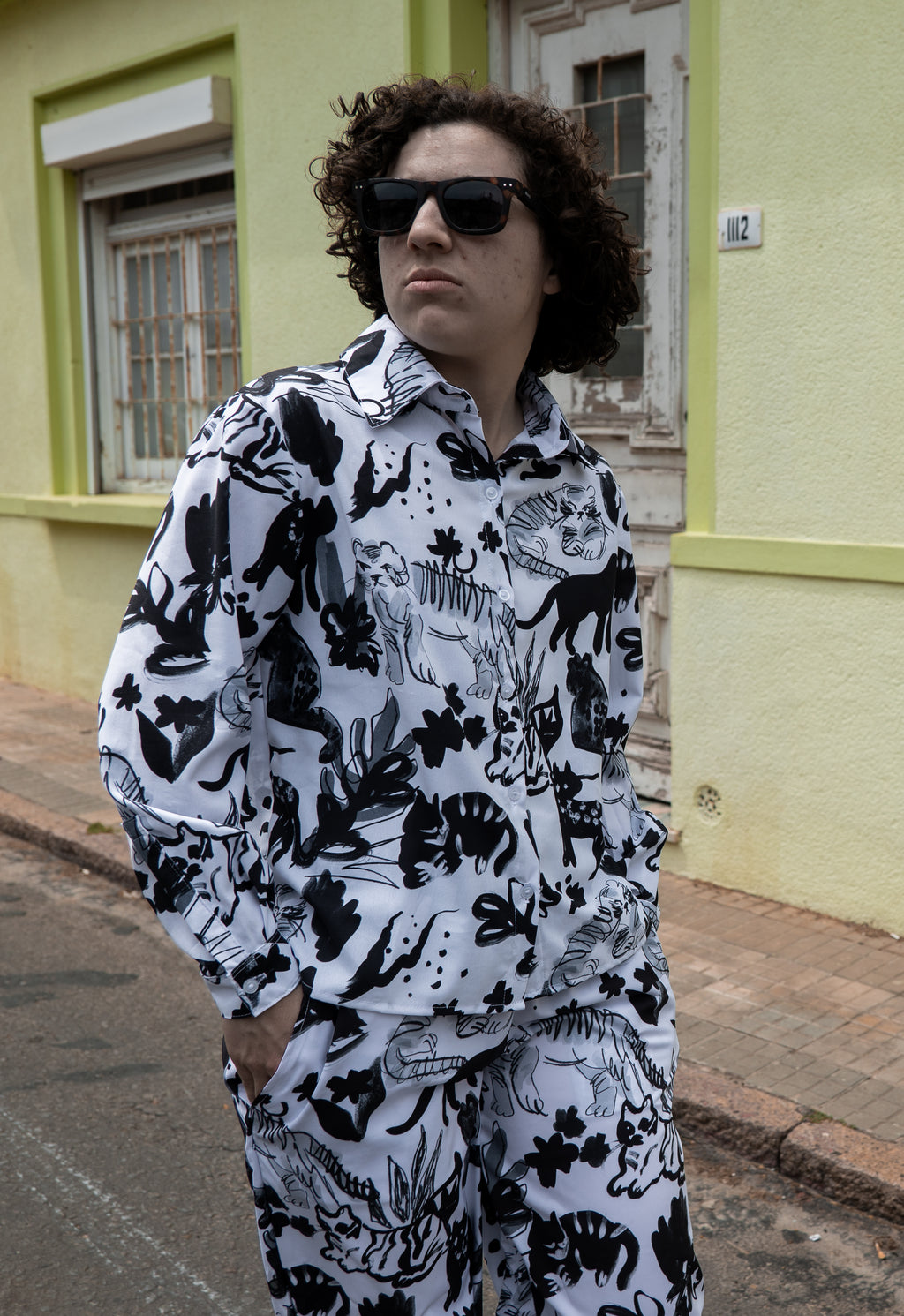 Camisa de manga larga Gatos y Flores - TRAZOS