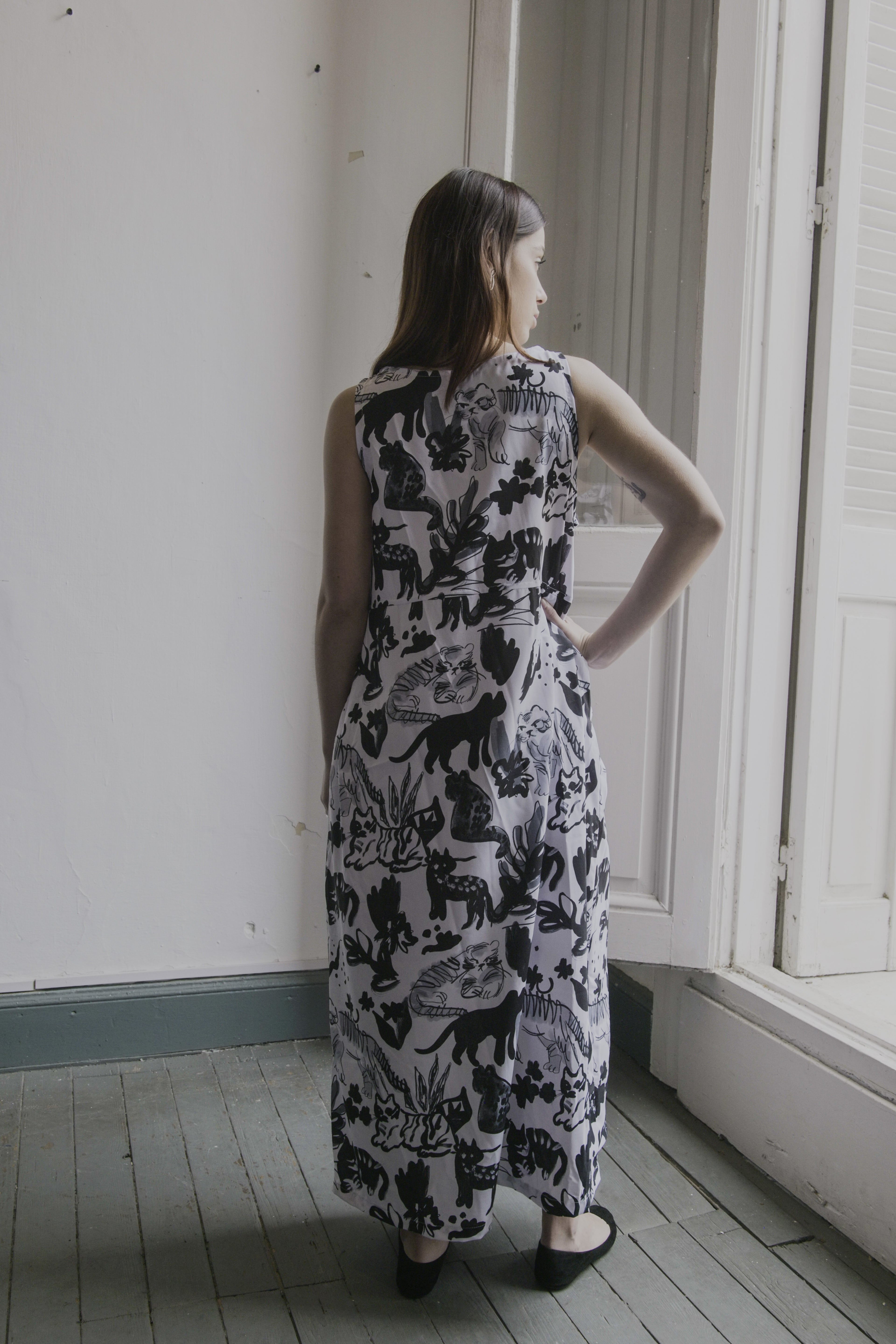 Vestido maxi Gatos y Flores - TRAZOS